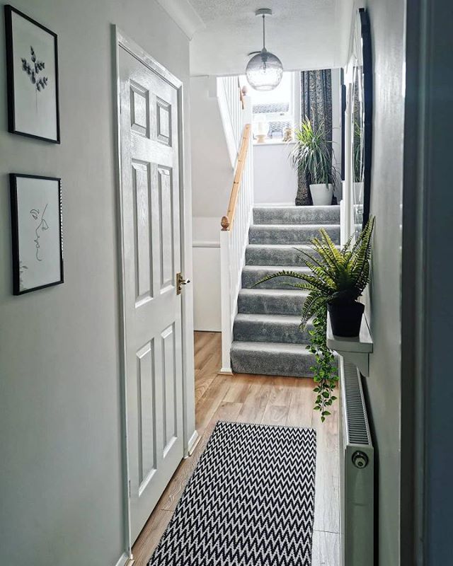 Breeze - Storm Cloud Grey Stairs